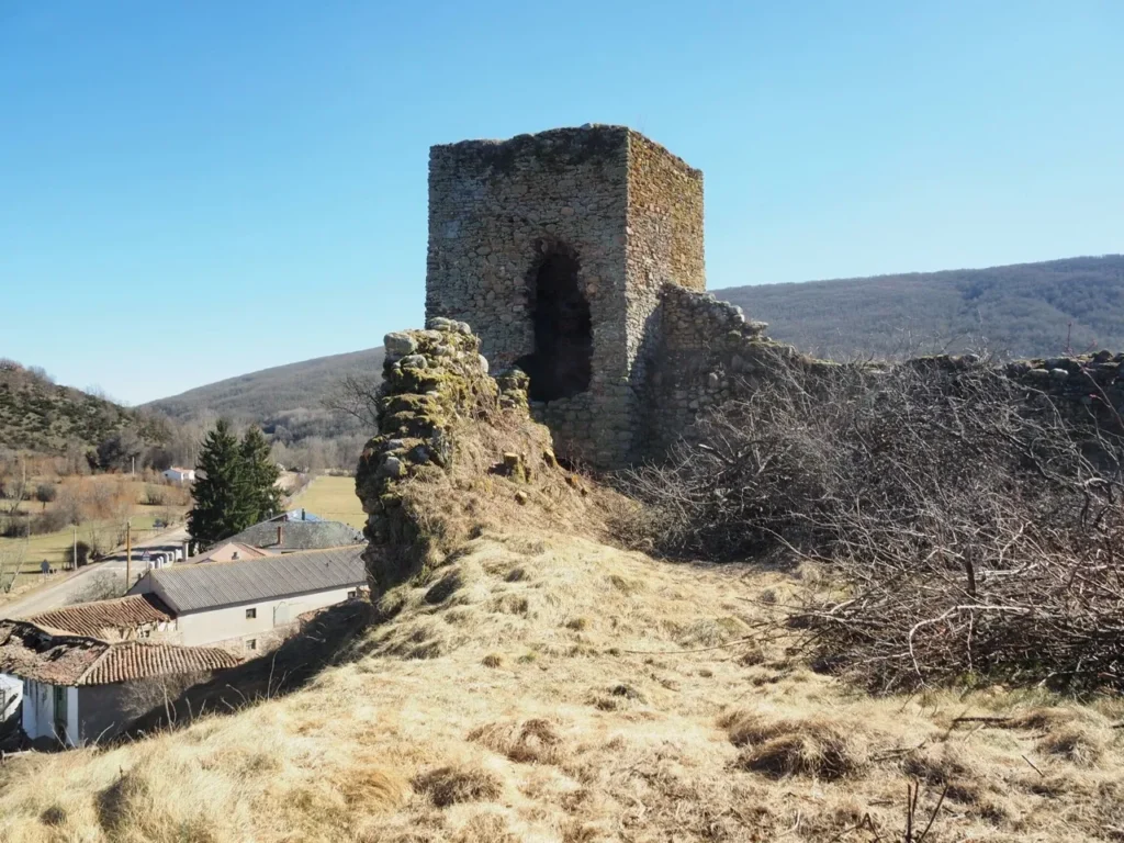 Torre del castillo de Benal, Riello